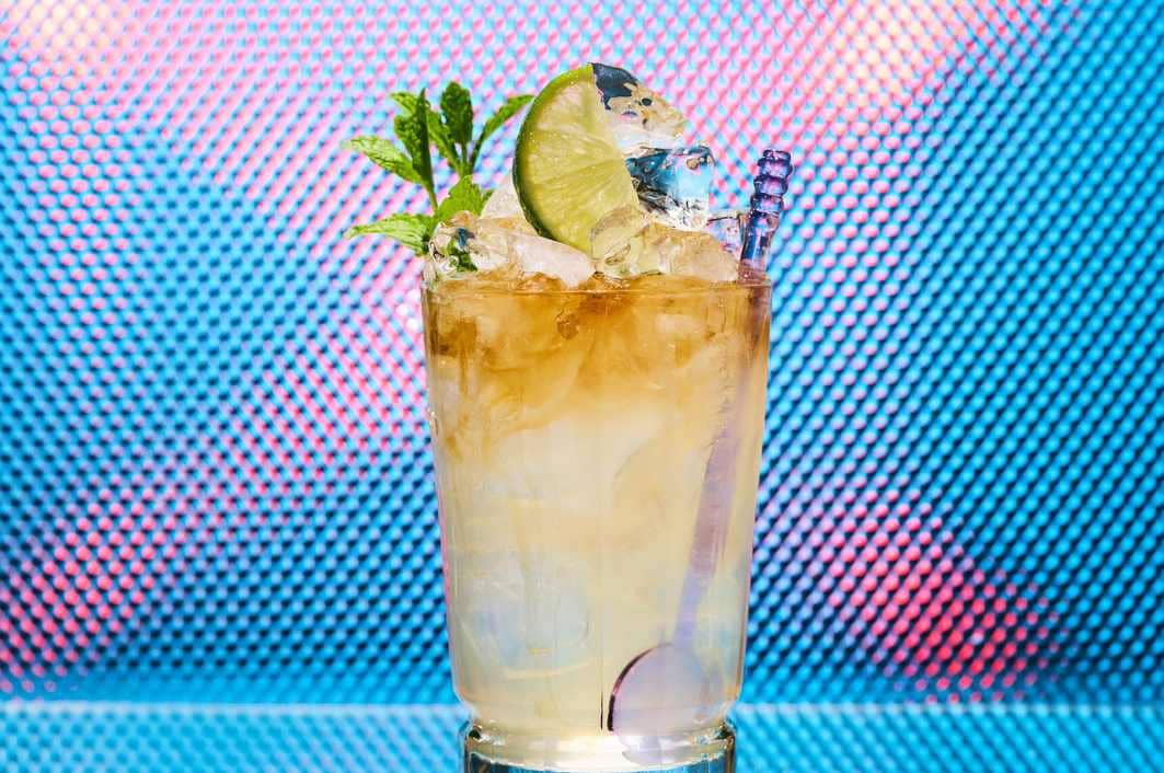 Pumpkin Pie Mai Tai cocktail in longdrinkglas